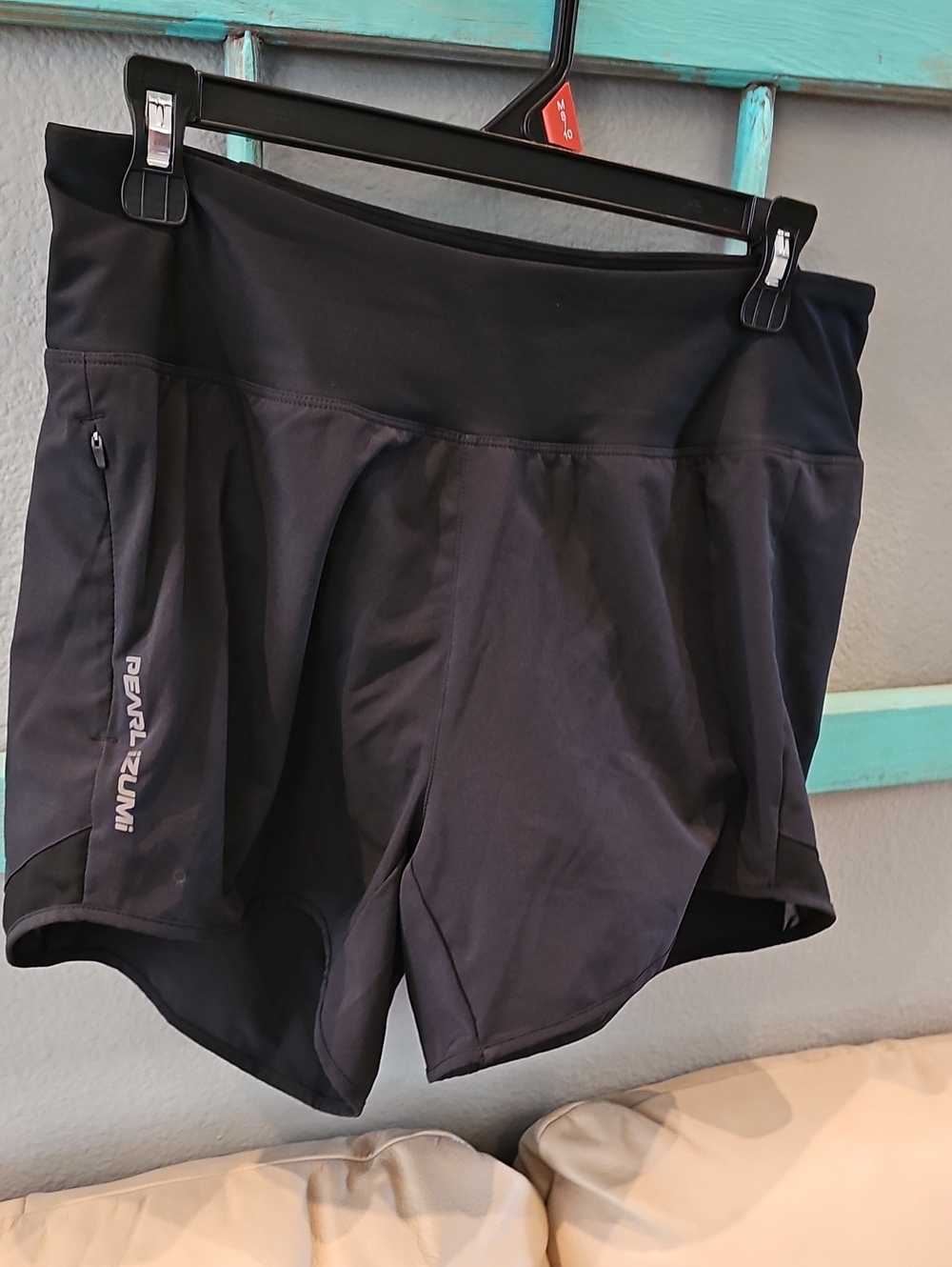 Pearl Izumi Women's Black Cycling Bike Shorts with Side Pocket
